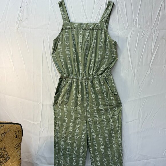 Cat and Jack Romper preteen Large 10/12, sage with Amazonian designs - Picture 1 of 14